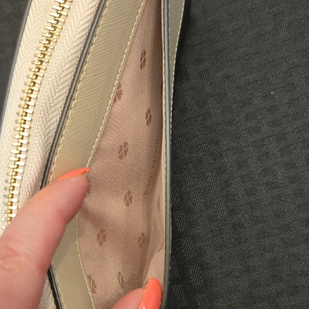Kate Spade Tan and Black Zip Wallet - Picture 3 of 8